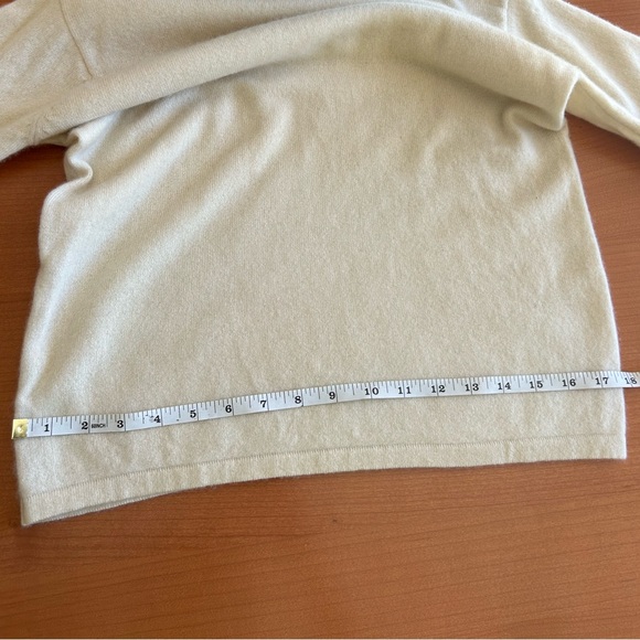 2 Ply 100% Cashmere Valerie Stevens Turtleneck - Picture 7 of 7